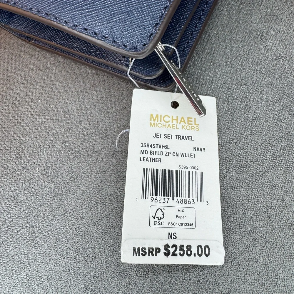 Michael Michael Kors Jet Set Travel Navy Leather Zip Wallet | NWT - Picture 4 of 13